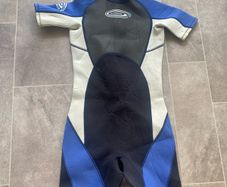 wetsuit age 6-7 years -
