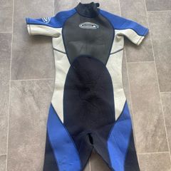 wetsuit age 6-7 years -