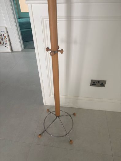 Coat stand