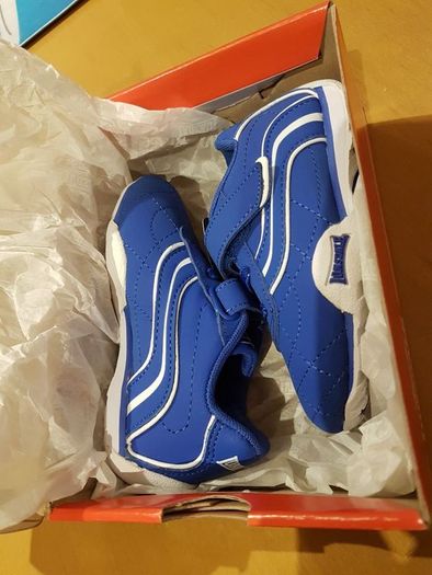 New schoes infant 24 C7