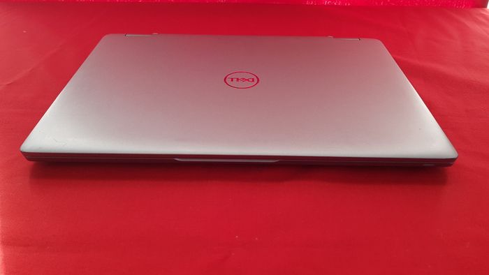 Dell Latitude 5330,2 in 1 touch screen, i7 Cpu (12th gen), 16 GB Ram, 1 TB Storage (SSD).