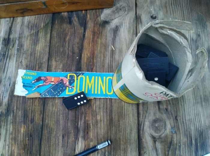 Vintage Dominos