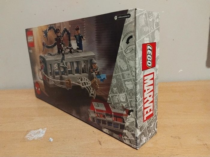 lego 76321 Spider-Man vs. Doc Ock Subway Train Scene