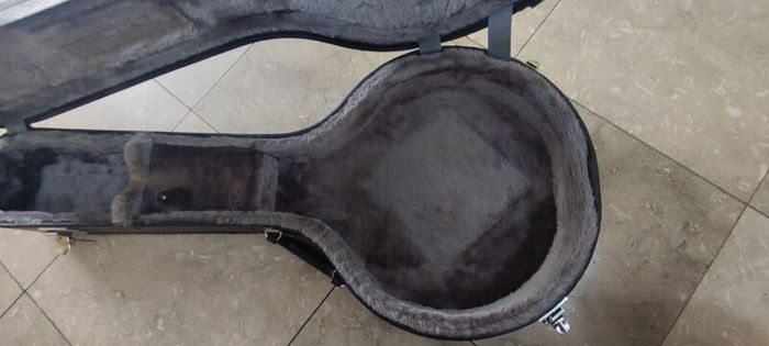 Banjo hard case gig bag - black (fits 19 fret banjos perfectly)