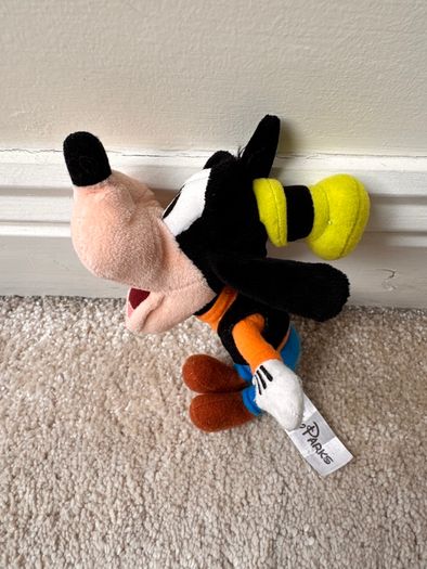 Disney Parks Store Goofy Plush Approx. 15 cm. opened mouth Used Please see photos