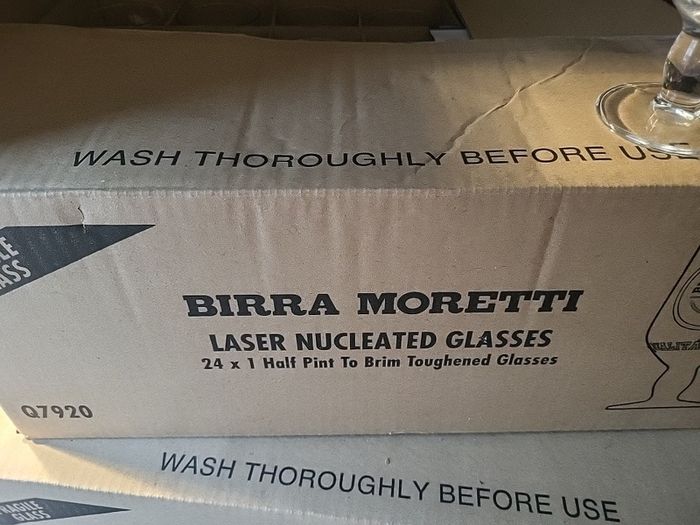 moretti half pint glasses x24