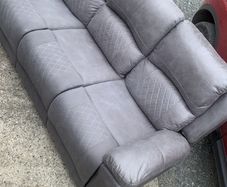 Lovely 3 seater recliner punch and arm chair perfect condition