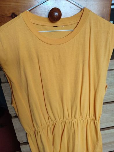 Size M Long tops - bundle of 2