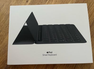 Apple iPad (7th generation) Smart Keyboard