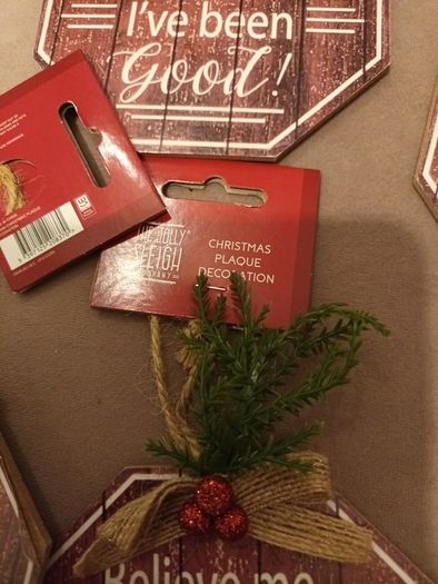 5 x hanging christmas plaque decoration