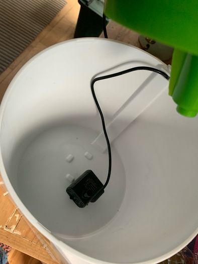 Catit  flower fountain , water fountain