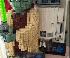 Lego R2D2 and Yoda
