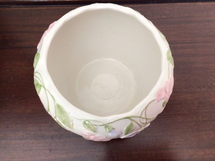 Medium sized Floral plant pot