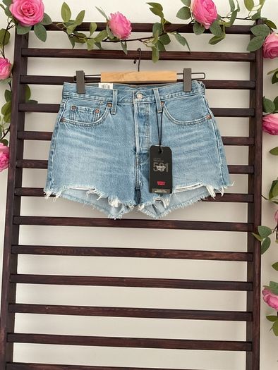 shorts Bnwt Levi shorts w28.  501 style