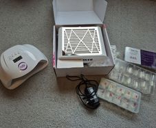 Nail lamp and dust collector