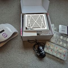 Nail lamp and dust collector