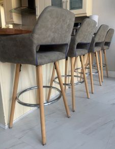 Grey Kitchen Countertop Swivel Stools x 4 in great condition