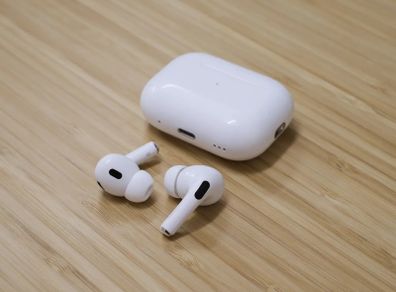 Very Urgent:  Apple Airpods Pro Gen 1 Right Only