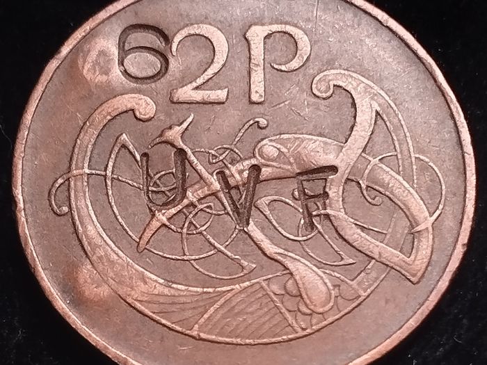 #228 - Ireland - 1971 - Counterstamped - 2 Pence - Km.21