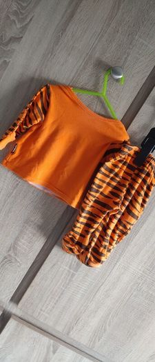 Tigger set Disney 3 6 months