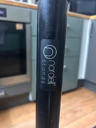 Speaker stand