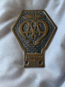badge AA vintage