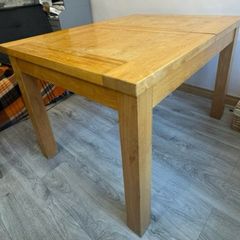 Solid Oak Extendable Table