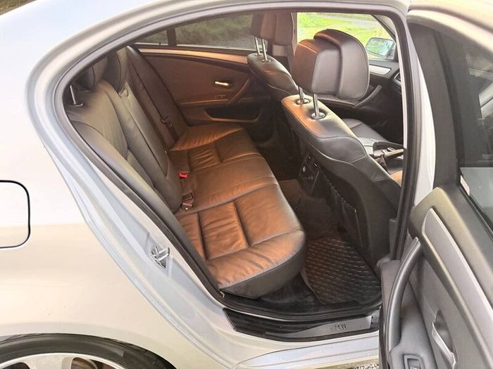 BMW 5-Series 2009