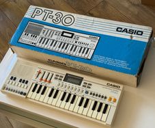 Vintage Casio PT-30 Electronic Keyboard boxed like new