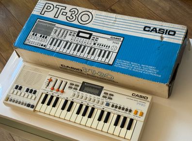 Vintage Casio PT-30 Electronic Keyboard boxed like new
