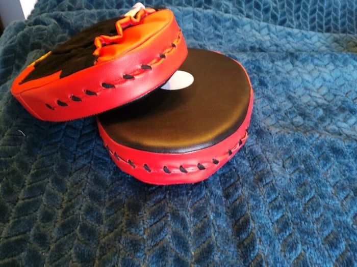 Boxing glove and pad bundle