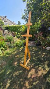 Easel