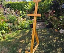Easel