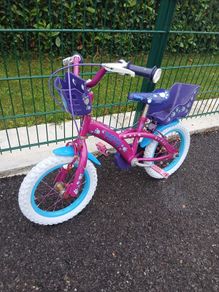 Girls bike