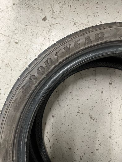 245/35/18 Goodyear run flat