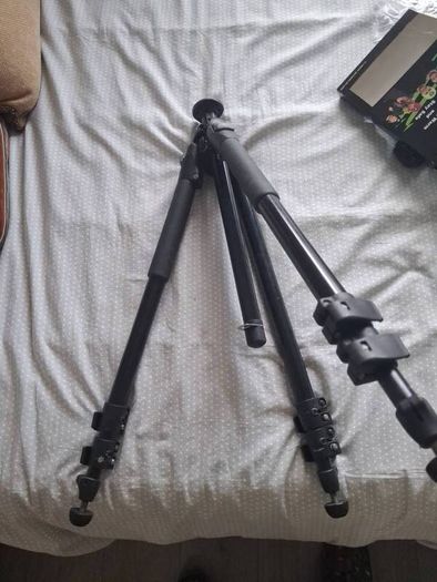 Manfrotto 055pro b tripod.