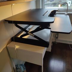 Black office  workdesk, The white desk and light are not included