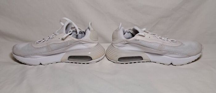 nike air max 2090 size 6 eu 39 white in excellent condition