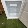 Oven/Microwave & Fridge Image 6