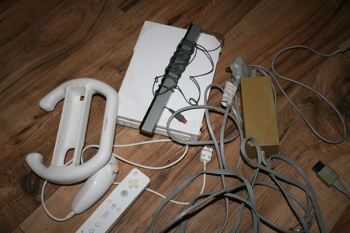 Wii set (in working order)