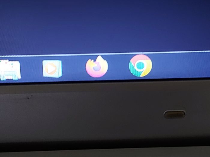 Samsung R530, Red, Intel Pentium Dual Core CPU T4400, 2.2GHz, Windows 7 Ultimate 32 bit, 4GB Ram, 150GB HDD, Opera, Chrome and VLC
