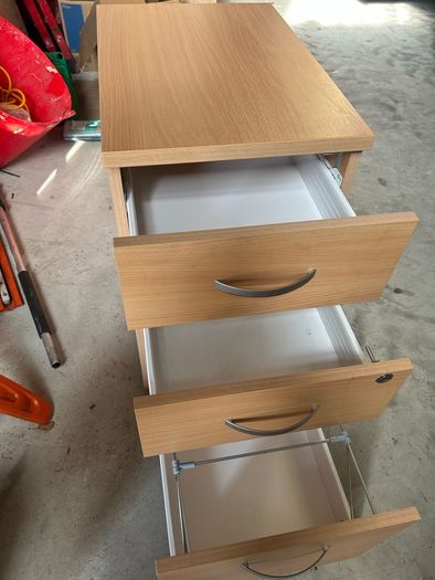 3 drawer unit