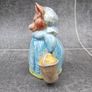 Beatrix Potter - Aunt Pettitoes Collectable Figurine Image 3