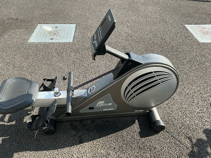 Proteus 5500 Rowing Machine