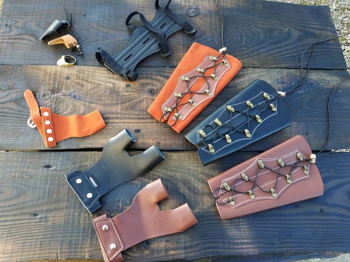 Protective Archery glove 3 fingers (fabric with leather tips). XS to XXL
