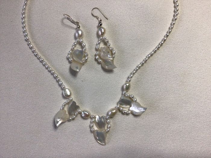Brand New Freshwater pearls, Nacre and Sterling Silver Necklace and Earrings