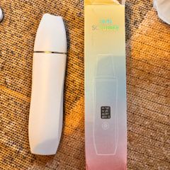 Skin scrubber