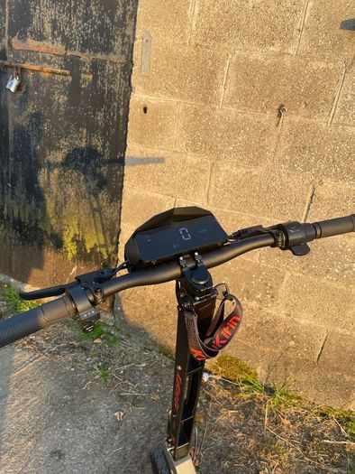 Kukurin g4 e-scooter