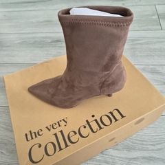 Brown boots