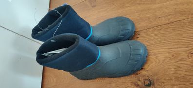 Quechua Kids' Warm Waterproof Snow Hiking Boots Size 34/35 (Model SH100) from Decathlon.